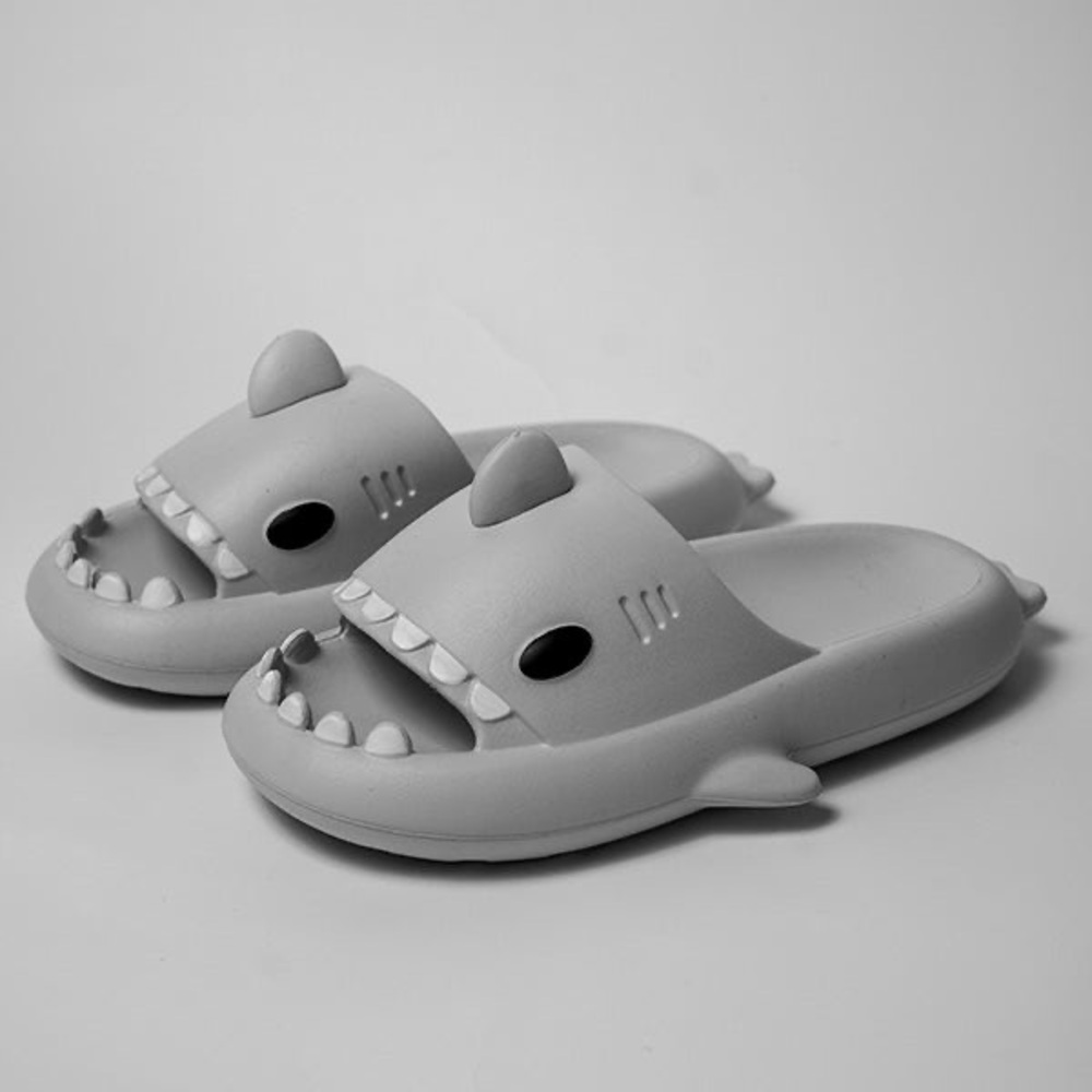 Cloudsharks Shark Slides Light Blue Gray women’s 9-10 Pool Beach House Shoes